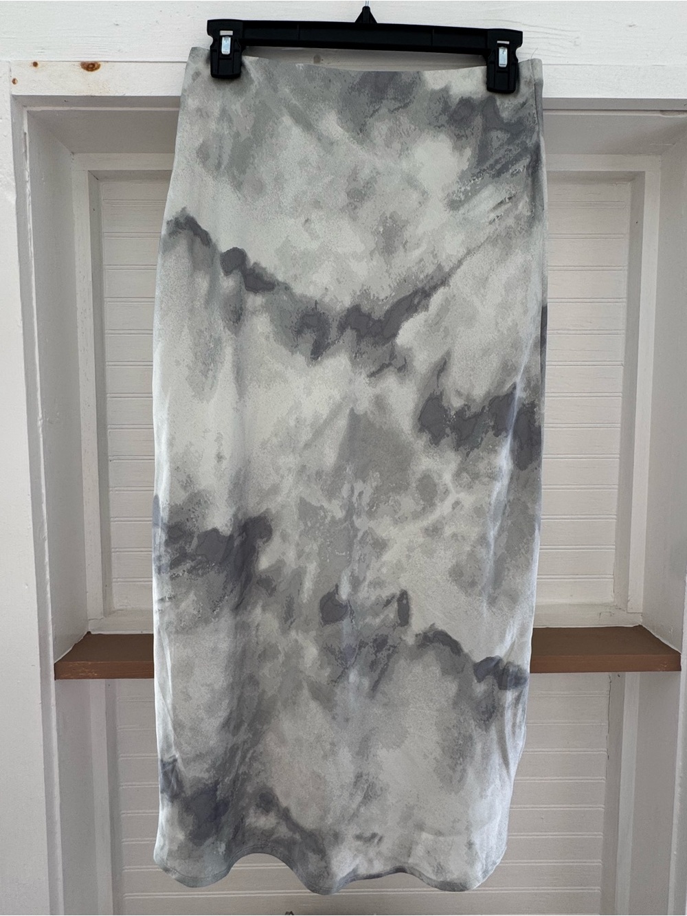 wild fable Marble-Effect Midi Skirt in Gray and White
